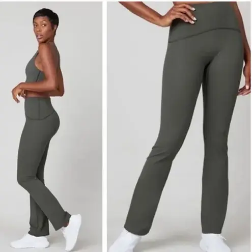 Spanx  Booty Boost Active Ankle Flare Pants Dark Palm Size XS - Image 2