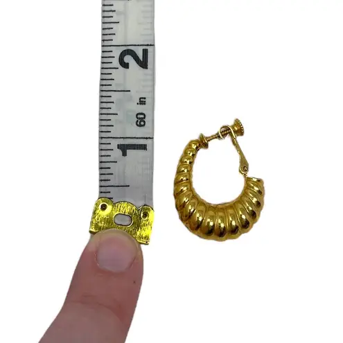 Vintage Signed NAPIER Gold Tone Hoops Metal Screw Back Earrings Classic Retro