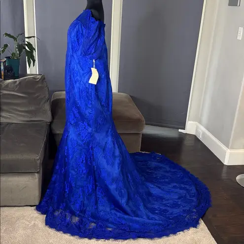 Women’s Full Length Blue Mermaid Fit Off the Shoulder Formal Dress Train Size 18