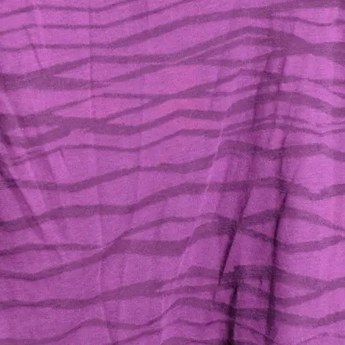 Lucy Zig Zag Post Practice Shirt - Image 2