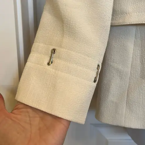 Kasper 8P Petite Cream 3 Button Silver Accent Work Office Blazer Jacket Seamed