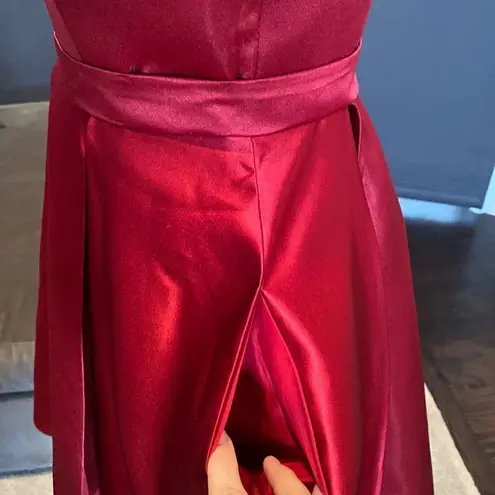Women’s Short Red Satin Prom Party Homecoming Dress Zip Up Back Size 2 NWT