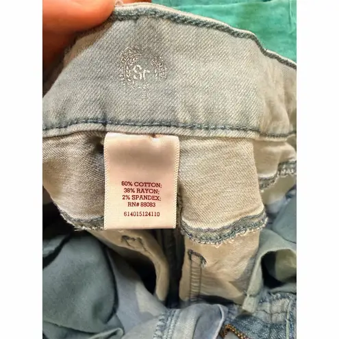 SO Women's Skinny Jeans Size 4 Blue Mid-Rise Stretch Denim