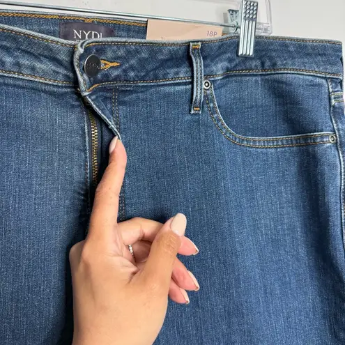 NYDJ NWT Barbara Bootcut Jeans Medium Wash Size 18 Petite
