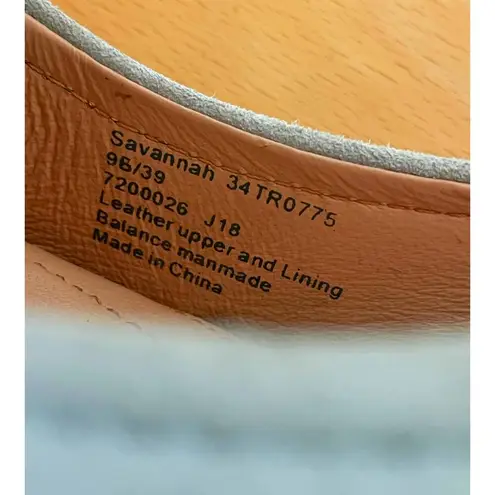 Taryn Rose Savannah Pump In Moonstone Suede Size 39/ US 9.5