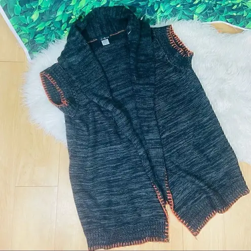 Twentyone gray and orange warm , cozy , fall & winter perfect vest / sweater L Gray Size L