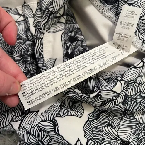 Balance Collection Contour Floral Contender Leggings White