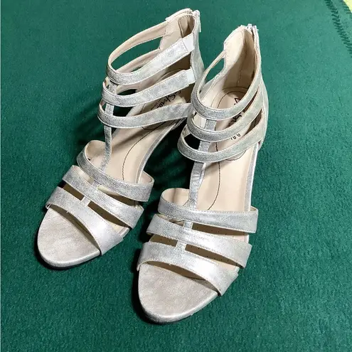 Life Stride Stylish comfy mid heel sandals 🌸NEW🌸