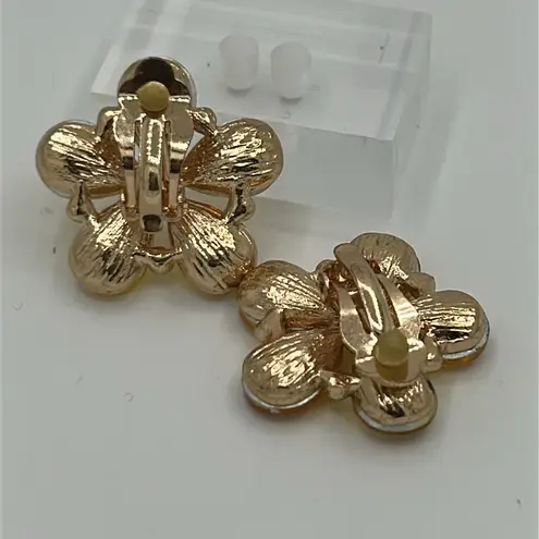 Vintage Sunflower Yellow Floral Clip on Earrings Gold