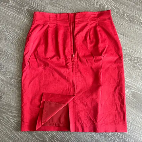 Anne Klein  Skirt Size 10 Petite Red Back Slit