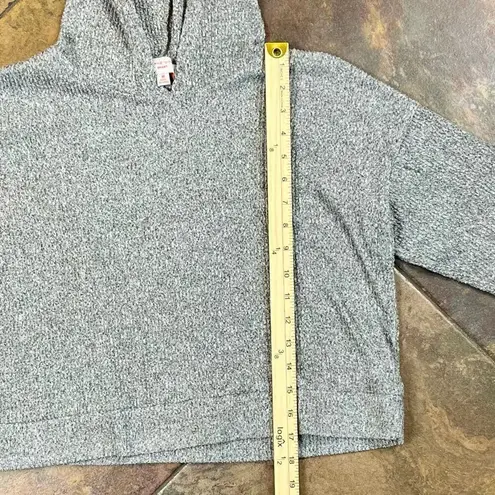 Adrienne Vittadini Sport Gray Long Sleeve Short Shirt Hooded Medium