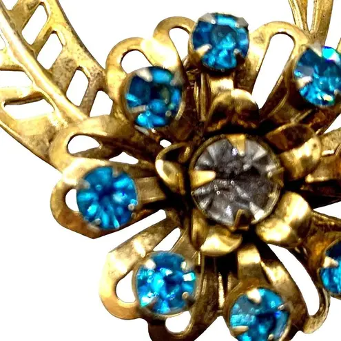 Vintage Blue  Faceted Flower Gold Tone Fashion Brooch Pin Open Work Round Stones