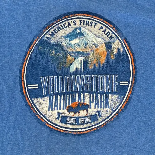 Vintage Yellowstone national park graphic tee mountains outdoors blue small