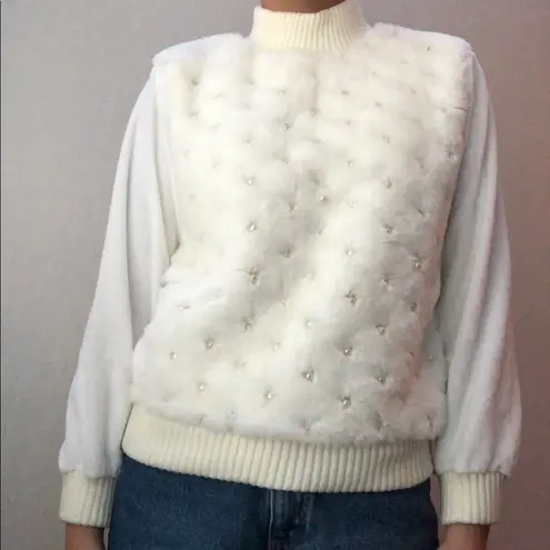 vintage beautiful fluffy white pearl sweater Size XS