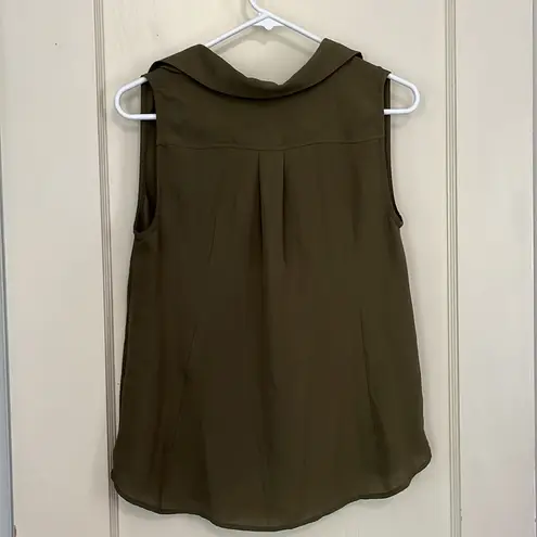 Banana Republic Olive Green sleeveless collared blouse. Size M.  blouse.