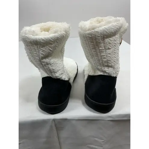 Womans Oncai Winter Slipper Boots Size 7/8 White Indoor Outdoor Knit NWT