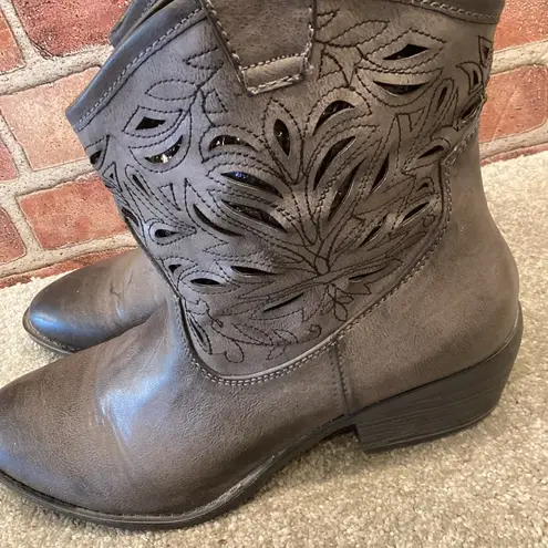 American Eagle  Jesse Women’s Gray western boots size 11