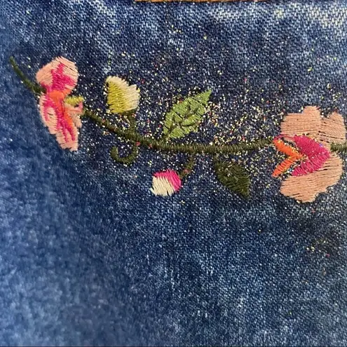 Bill Blass Vintage  Flower Embroidered High Rise Blue Jeans Size 8 Petite