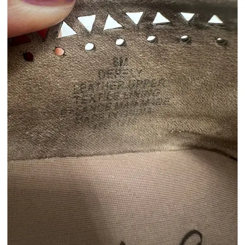 Easy Spirit Derely wedges Tan Flats Size 8 women's