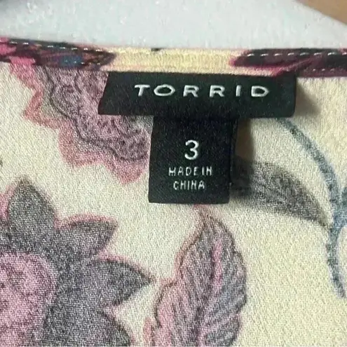 Torrid  Babydoll Rayon Crepe Embroidered Lace-Up Top Size 3