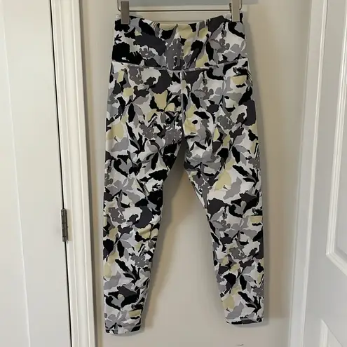 Balance Collection Grey/Black/Yellow floral pattern leggings in size Large