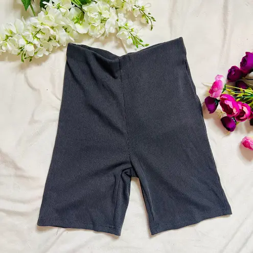 Boutique NEW Ribbed Scrunch Butt Shorts