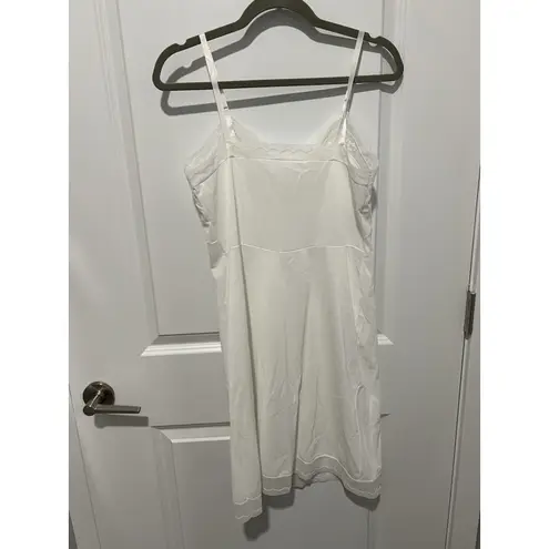 Vintage Hollywood Vassarette Munsingwear Full Slip White 100% Nylon Sz Small 36 Size undefined