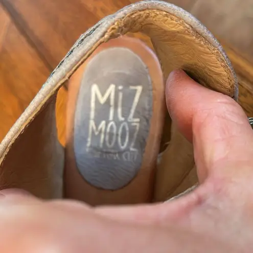 Miz Mooz Stylish Gray Women's Open-Toe Ankle sandal size 39