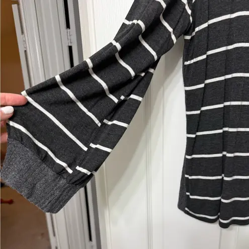 Hazel Women's Size XL Charcoal Grey Striped Waffle Knit Lightweight Sweater Top Gray