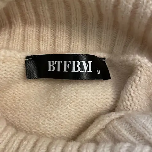 BTFBM Cream Turtleneck Knit Sweater Womens Size Medium Asymmetrical White