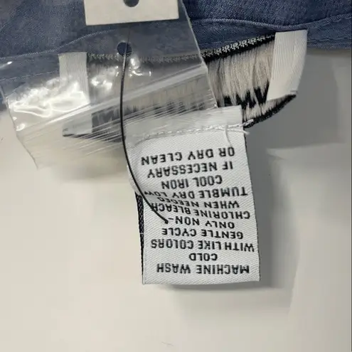 Carmen Marc Valvo Imperfect NWT 2X blouse slate blue blouse button bell sleeves