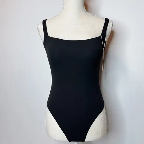 SKIMS NWT Fits Everybody Square Neck Bodysuit