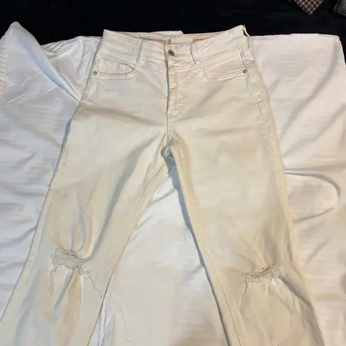 Pilcro and the Letterpress Oil or and the Letterpress White Distressed High Rise Ripped Knee Jeans-6/27