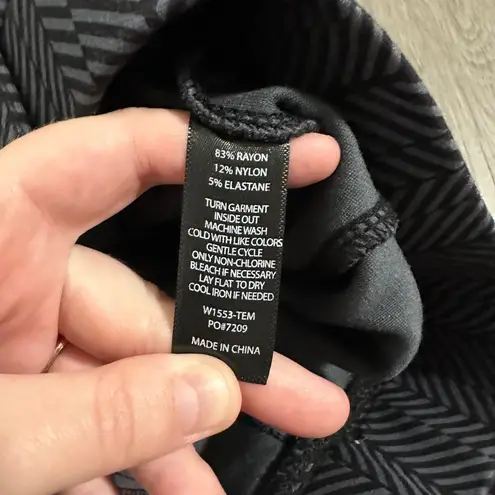 Betabrand Black & Gray Chevron Stripe Print Mid Rise Wide Leg Pull On Pants Sz M