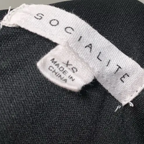 Socialite B03-  Cute floral mini dress with long flowy bell sleeves! XS