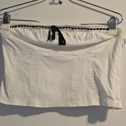 Elegant White Strapless Eyelet Crop Top Size undefined