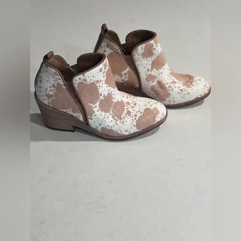Sofft Women's Sacora Caramel Ivory Cow Print Ankle Boots Cowboy Size 6 M Tan