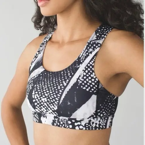 Lululemon  Size 8 All Sport Bra III Static Mist White Black Pattern Criss Cross - Image 1