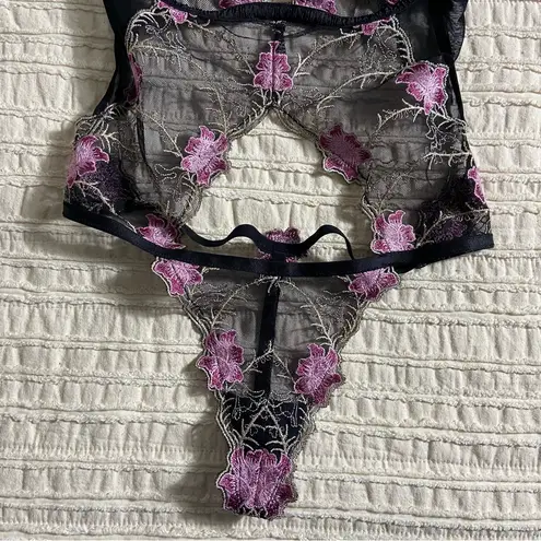 Frederick's of Hollywood Frederick’s Y2K Vtg Pink Embroidered Flowers & Black Lace Cutout Bodysuit