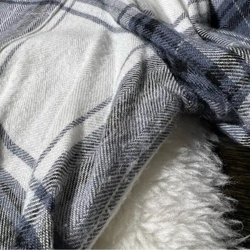 MELLODAY Soft Blue and White Plaid Button Down Flannel