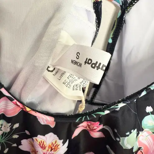 PatPat Floral Ruffle Sleeve Front Keyhole Cutout One