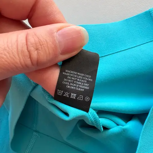 Greyson Women's Turquoise Blue Athletic Biker Shorts With Pockets