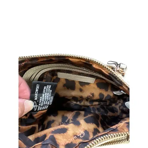 B Makowsky Womens Tan Leather Crossbody Purse With Tassel SKU 6896