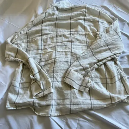 Vince  bar plaid‎ popover in off white button down shirt