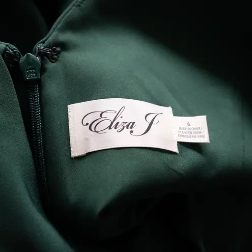 Eliza J Green Ruffle Front Gown Size 6