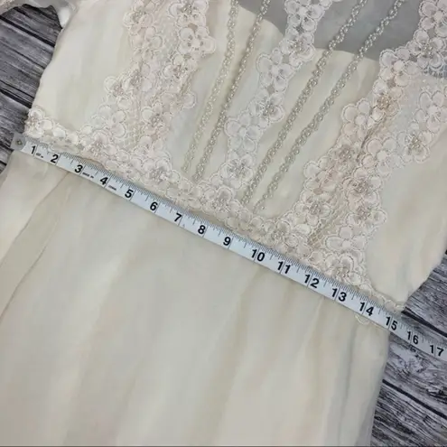 VINTAGE Lace Wedding Dress and Veil Size undefined