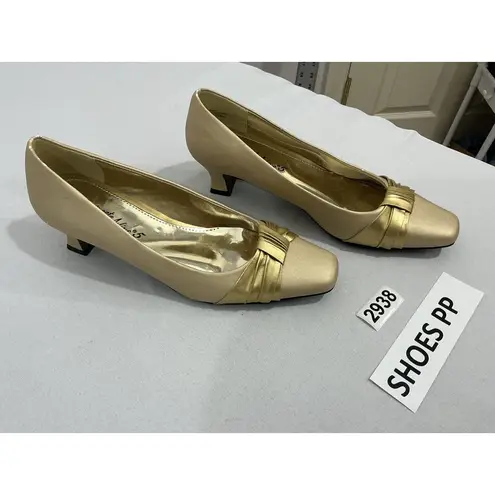 Easy Spirit Womans Alive 5 Size 7.5 M Gold Satin Slip On Heel Pumps