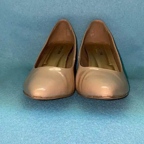 Comfort Plus by Predictions “Janine” Nude patent pointy toe heels pumps size 6.5