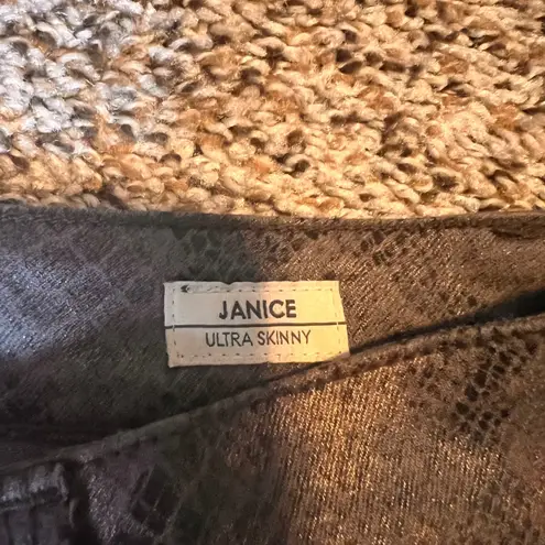 Level 99 Snakeskin Print Ultra Skinny Jeans Gray Animal Print Size 25