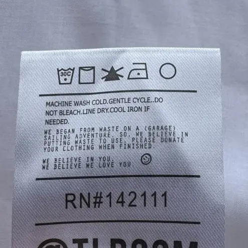 The Laundry Room Cropped Floral V-Neck Blouse